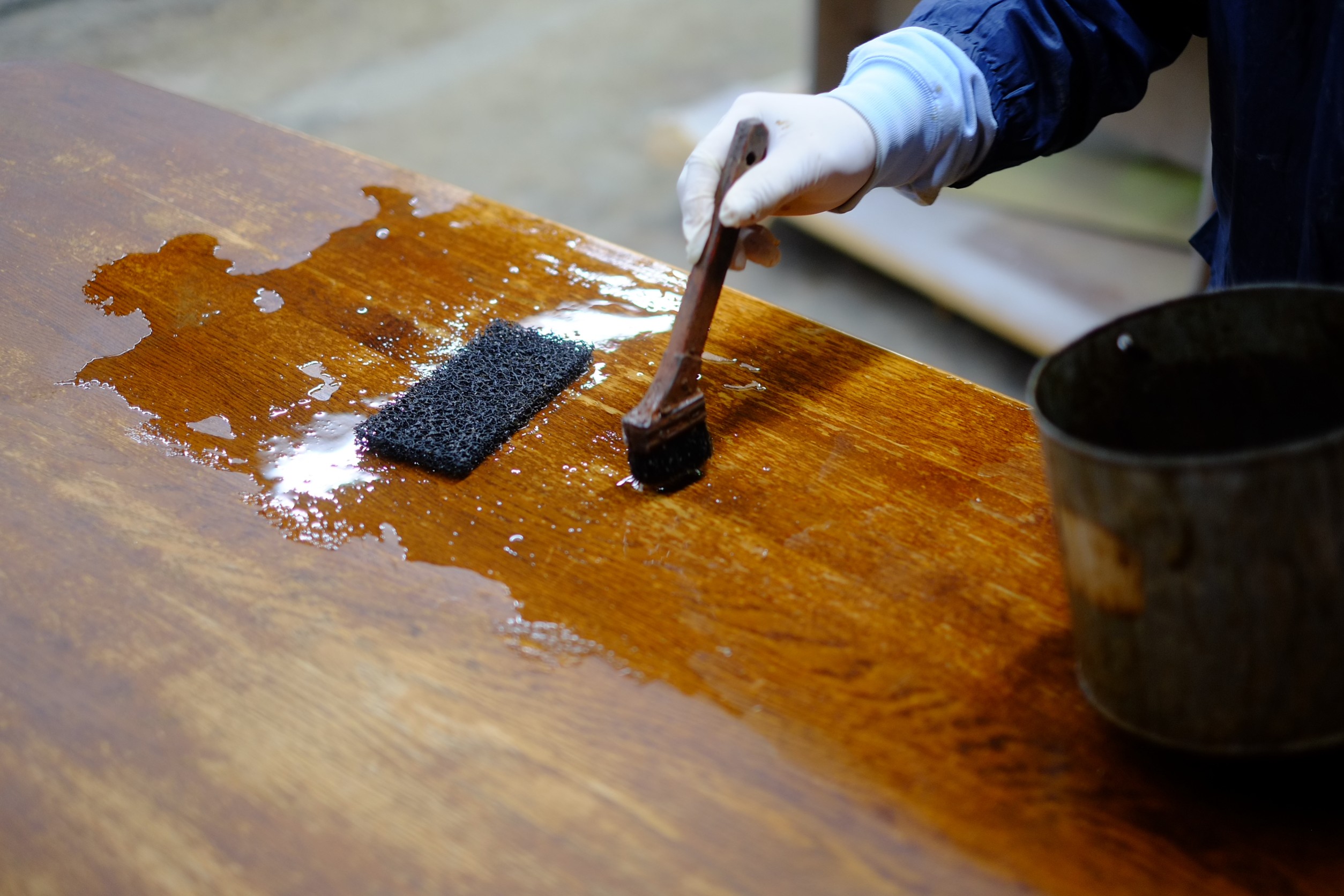 家具修理 ダイニングテーブルの塗装修理 「家具の病院」 - ダニエルブログ